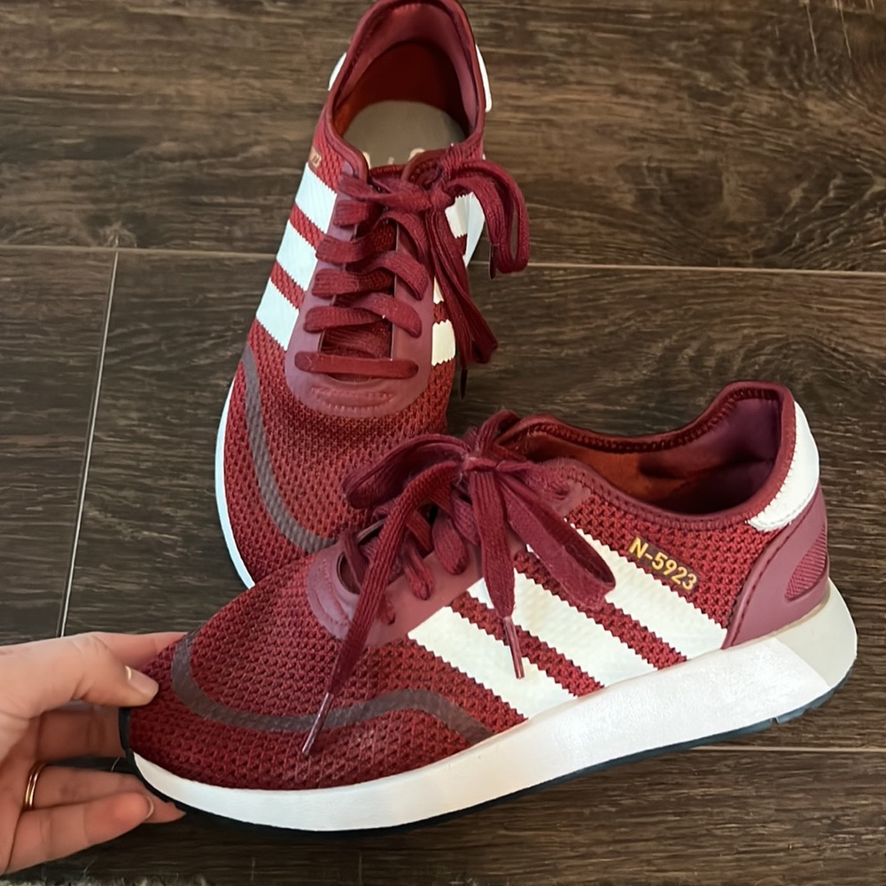Adidas 5923 red sneakers sz women’s 8 men’s 6.5 GUC